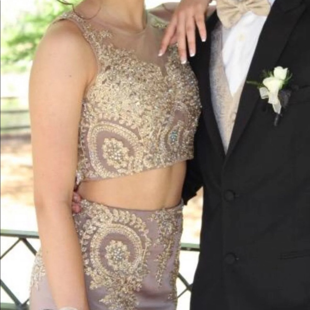 PROM DRESS - Picture 4 of 5